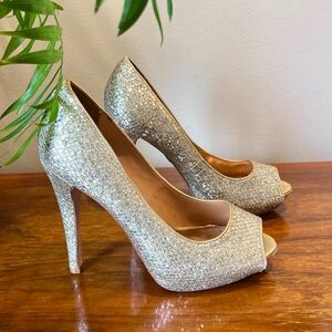 Badgley Mischka Silver Kassidy Peep Toe Stiletto Pumps